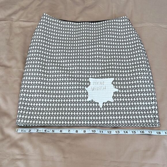 Ann Taylor gorgeous sz 2 black & white side zip fully lined straight skirt EUC - Picture 11 of 11